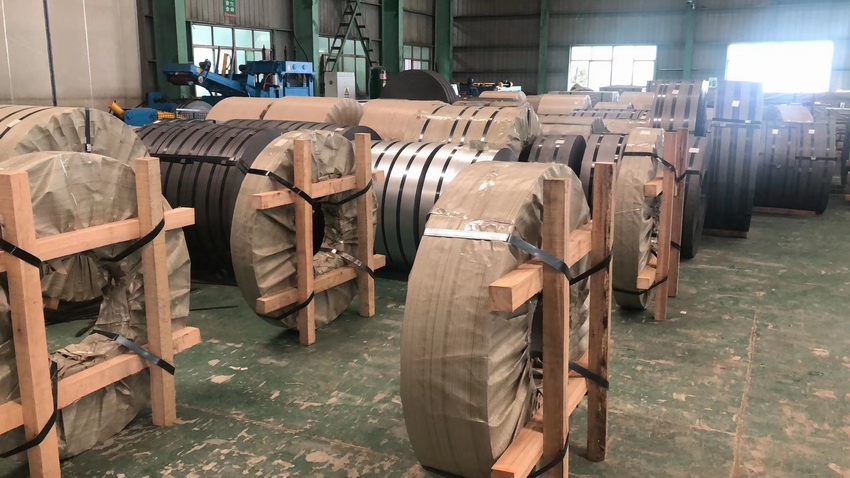 冷軋卷分條打包展示